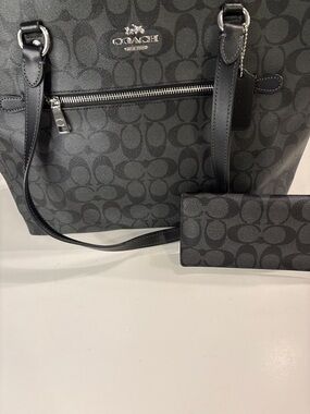 Coach Blk Signature Jacquard Tote & Card Holder